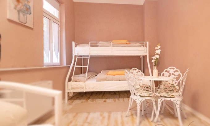 Neustadt an der Weinstrasse Casa | Four-bed room - Historia Hotel