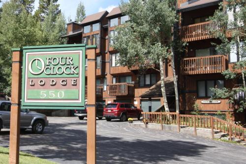 Crown Casa | Four O'clock Lodge B14