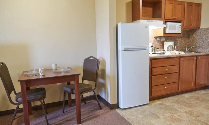 Pleasanton Casa | Four Pet-friendly Suites with Fully-equipped Kitchens & Free Parking!