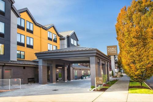 Lower Queen Anne Hotel | Four Points by Sheraton Downtown Seattle Center