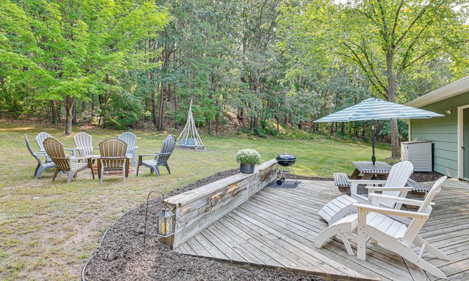 Black River Falls Casa | Four-Season Home on Scenic Bluff Country Acreage!