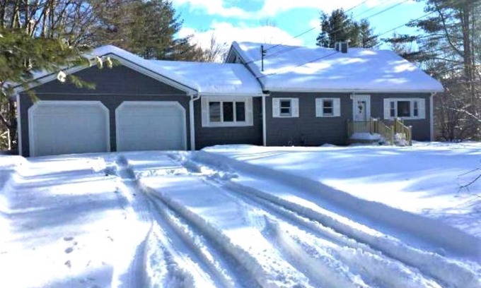 Chester Casa | FOUR SEASON HOME NEAR OKEMO