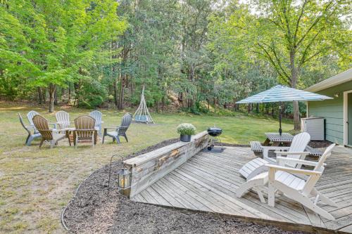 Black River Falls Casa | Four-Season Home on Scenic Bluff Country Acreage!