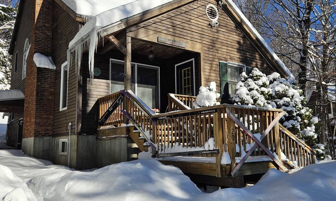Wilmington Casa | Four Season Vermont Getaway with Hot Tub