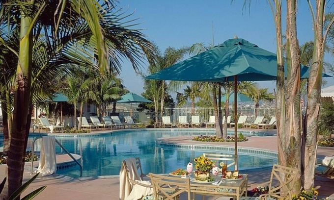 Aviara Complejo | Four Seasons Aviara One Bedroom February 11 - 18, 2023 $2,100