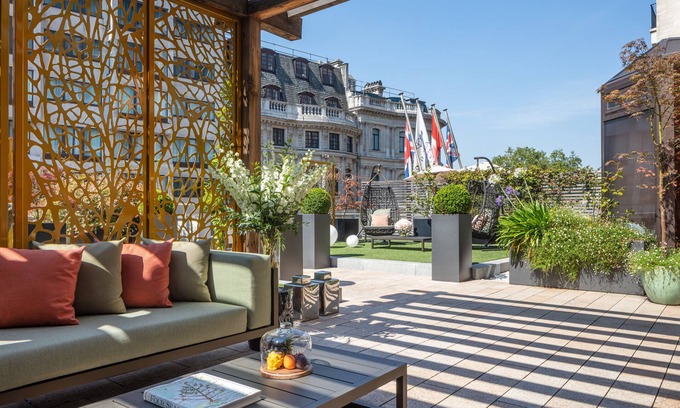 Mayfair Hotel | Four Seasons Hotel London at Park Lane