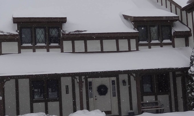 Clymer Casa | Four Seasons Lodge - Ski In/Out - 5 Bdr. - Closest to Lift !