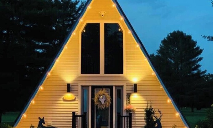 Center Ossipee Casa | Four Seasons of FUN! Shop, Hike, Golf, Ski, Ride, Relax and bring the Pups too!