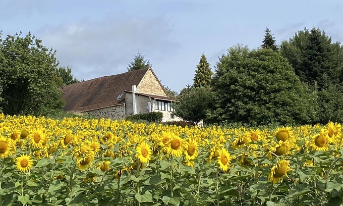 La Coquille Casa | Casa rural de lujo para unas vacaciones de conducción / turismo perfectas en Francia para entusiastas