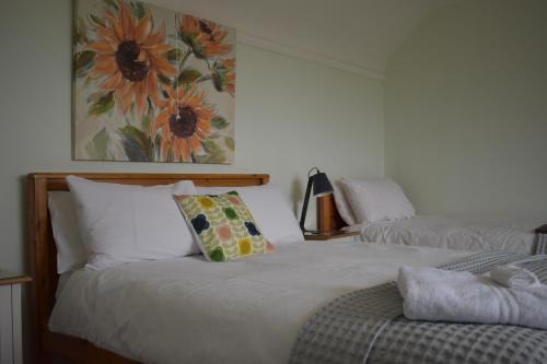 March Cama Y Desayuno | Fourwinds B&B