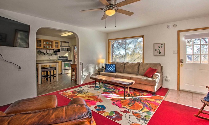 Klamath Falls Cabaña | 'Fox Cottage' - Quiet Escape w/ Private Deck!