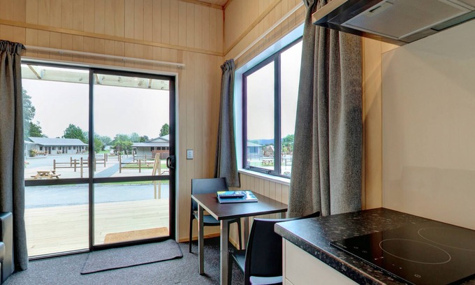 Fox Glacier Hotel | Fox Glacier TOP 10 Holiday Park & Motels