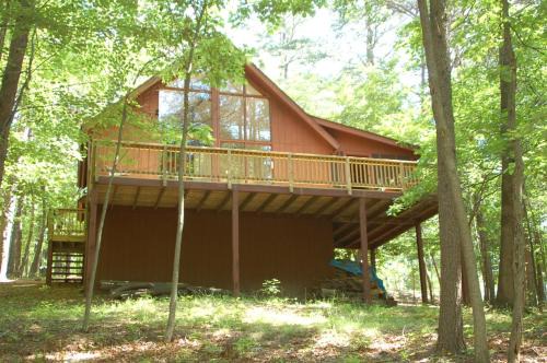 The Woods Casa | Fox Hollow - Hot Tub, Wifi, Pet Friendly, Screen Porch, Deck, Recreation Center, Pool Access, Golf Nearby, Hiking, Grill, Fireplace, King Bed