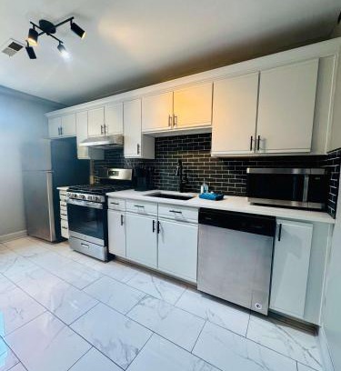 St. Charles Apartamento | Fox Loft Above the Bars Below the Stars