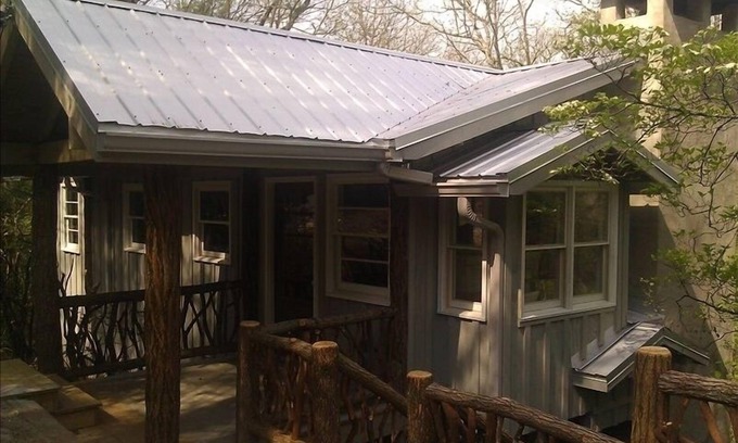 Mirror Lake Cabaña | Foxdale Cottage - Bellamente renovado y bien equipado, 1. 5 millas de Highlands