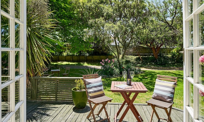 Foxton Casa | Foxton Rose Haven Retreat nestled amidst nature's embrace whispers of the trees