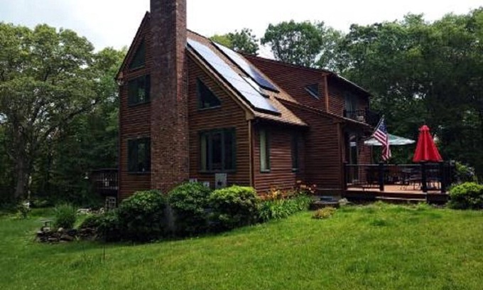 Glasgo Casa | Foxwoods, Historic Mystic, Misquamicut Beach, Block Island! AMAZING LOCATION!