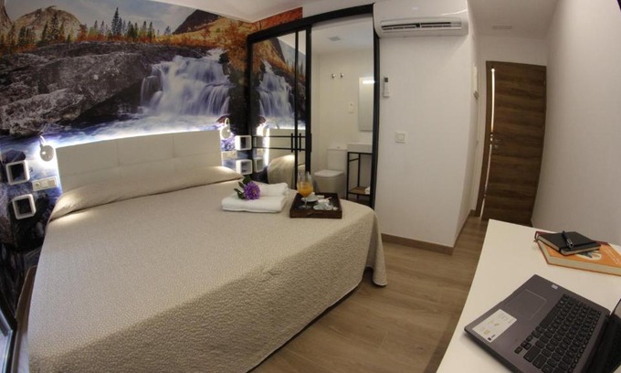 Alcalá de Henares Hostal | FP HOTELs