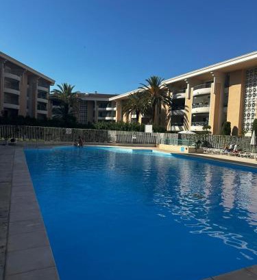 Frejus Port Apartamento | Fréjus 2 pièces avec Terrasse, proche des Plages