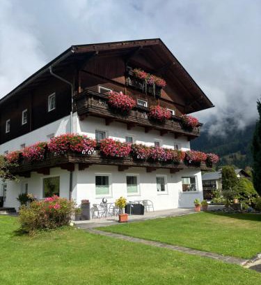 Iselsberg-Stronach Casa | Frühstückspension Alpenrose Bed & Breakfast