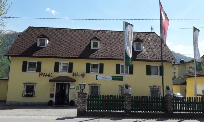 Ebensee Casa | Frühstückspension Haus Ahamer