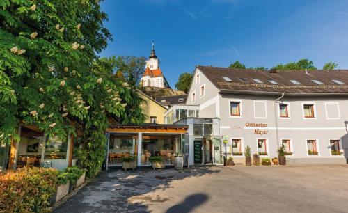 Graz-Straßgang Casa | Frühstückspension Meyer, Familie Orthacker