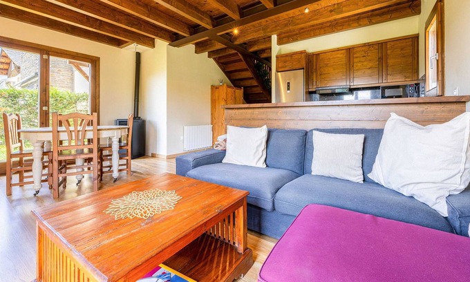 Angoustrine Casa | Family friendly in a Quaint Village + Lovely Views