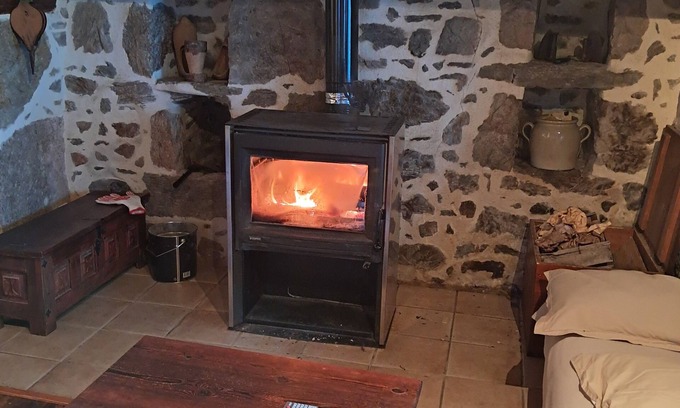 Champs-sur-Tarentaine-Marchal Casa | Bienvenue au gîte du lavoir à proximité des lacs , rivières et montagnes