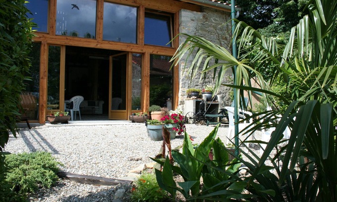 Escueillens-et-Saint-Just-de-Belengard Casa | Les Gîtes Jumeaux con jardines tranquilos y granero acogedor en un pueblo rural