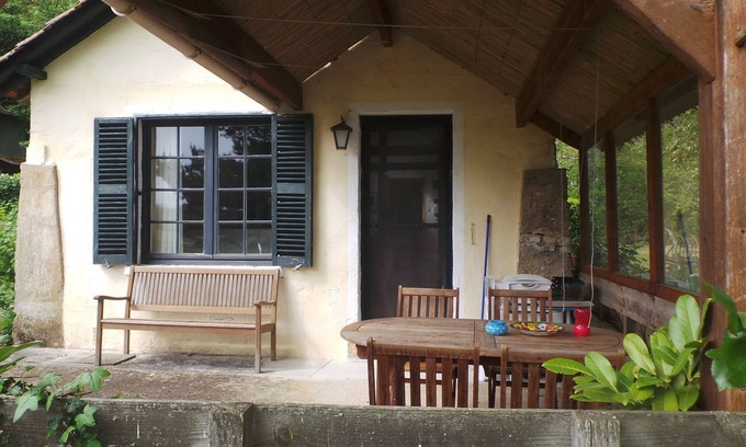 Rouffignac-Saint-Cernin-de-Reilhac Cabaña | Casa rural con vista al lago
