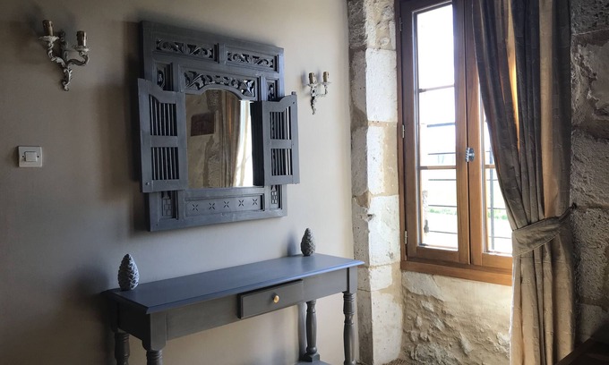 Sainte-Eulalie-d'Eymet Apartamento | Beautiful pigeonnier tower gite in rural french setting with pool. Very peaceful