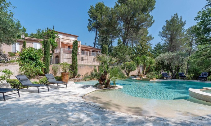 Saint-Maximin-la-Sainte-Baume Casa | Acogedora casa en Saint-Maximin-la-Sainte-Baume