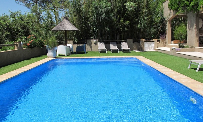 Saint-Maximin-la-Sainte-Baume Apartamento | Charming rental with private pool for 7 people in St Maximin