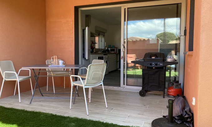 Sainte-Lucie-de-Porto-Vecchio Casa | Villa"crocus", Agréable et Jolie Villa, 2 Pers. à 300m de la Plage Pinarello