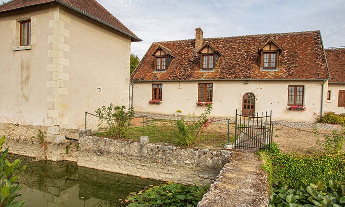 Chouzy-sur-Cisse Cabaña | Casa rural de 4 habitaciones con piscina cubierta y jardín cerca de los castillos del Loira