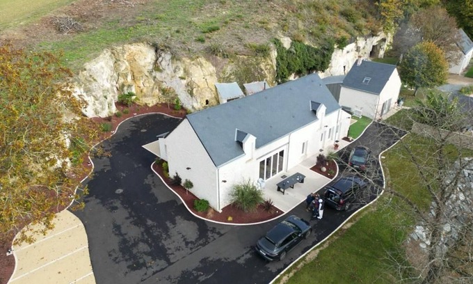 Faverolles Cabaña | Casa rural en Berry: jacuzzi privado, cerca de los Castillos del Loira y el Zoo de Beauval