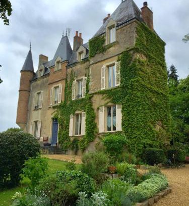 Loue Casa | France Petit Château