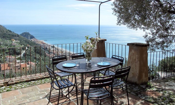 Varigotti Casa | Francesca (VGO210) by Interhome