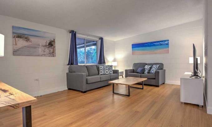 Exmouth Casa | Frangipani - Loads of space in this great family home