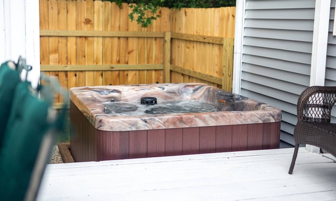Birch Run Township Casa | Frankenmuth XMAS Wonderland! | HotTub OPEN| PetsOK