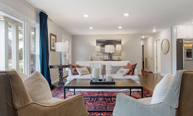 Franklin Casa | "Franklin, My Dear..." is 5 minutes away from downtown Franklin!