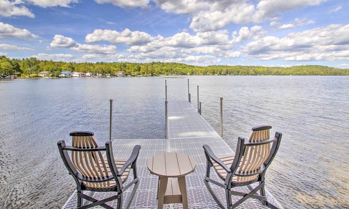 Franklin Casa | Franklin Waterfront Home: Kayaks & Boat House