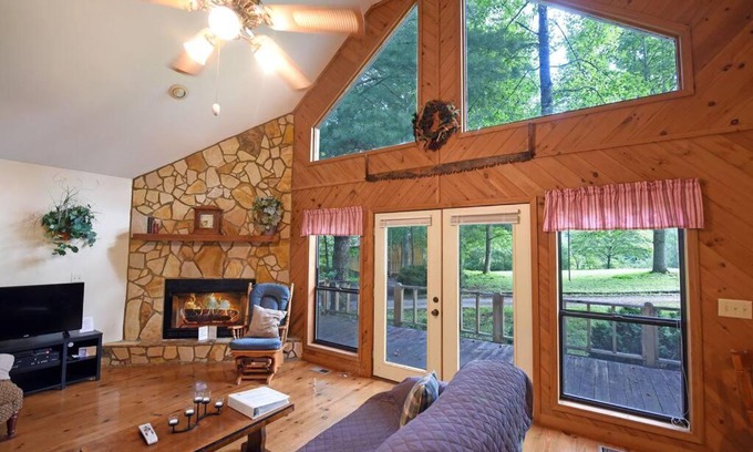 Blairsville Casa | Franz at Alpine Cabins - Peaceful Private Perfect