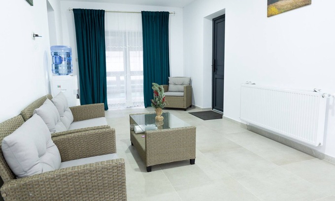 Frasin Apartamento | Frasin Studios-6 km to Voronet Monastery
