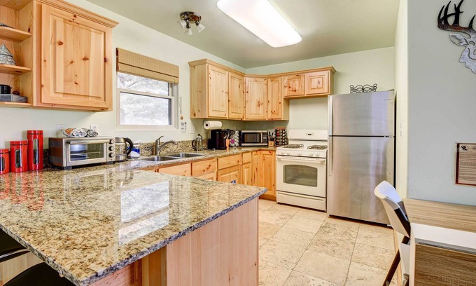 Frazier Park Apartamento | Frazier Park Vacation Rental w/ Game Room & Views!