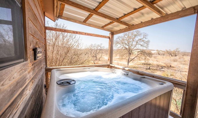Fredericksburg Cabina | Fredericksburg Texas cabina privada con bañera de hidromasaje