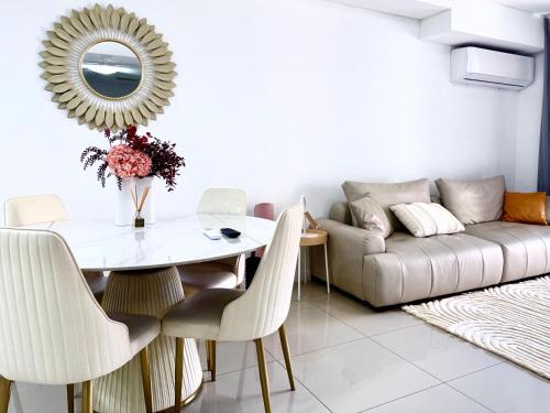 Mascot Apartamento | Free AC,Wifi & Parking, Close Shopping and station