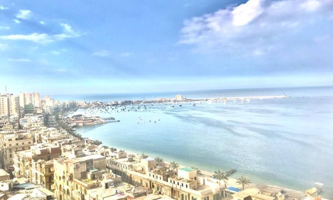 Al-Manshiyah Apartamento | Apto de lujo en el centro de Alejandría, vista al mar, tiendas y restaurantes en todo