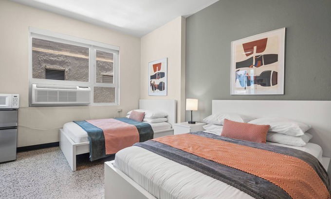 Miramar Apartamento | Pet Friendly | Near The Beach | Free Parking | Air Conditioner