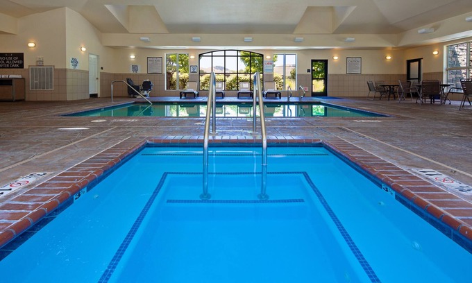 Fairfield Apartamento | Free Breakfast. Pool & Hot Tub. Close to Napa Valley Wine Country.
